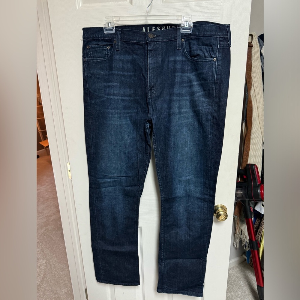 Alesbury Slim Fit Jeans - size 38